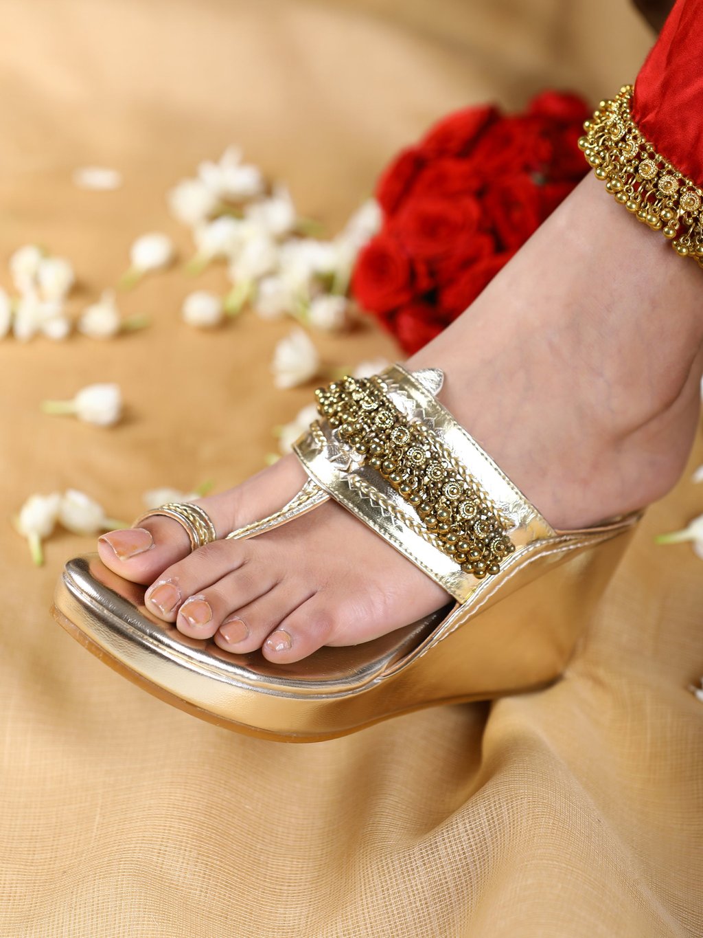 Anika Gold (Wedge)