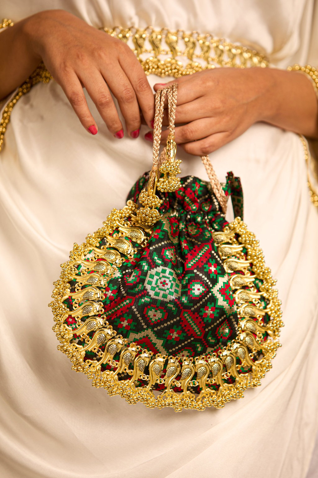 Avika Green (Potli)