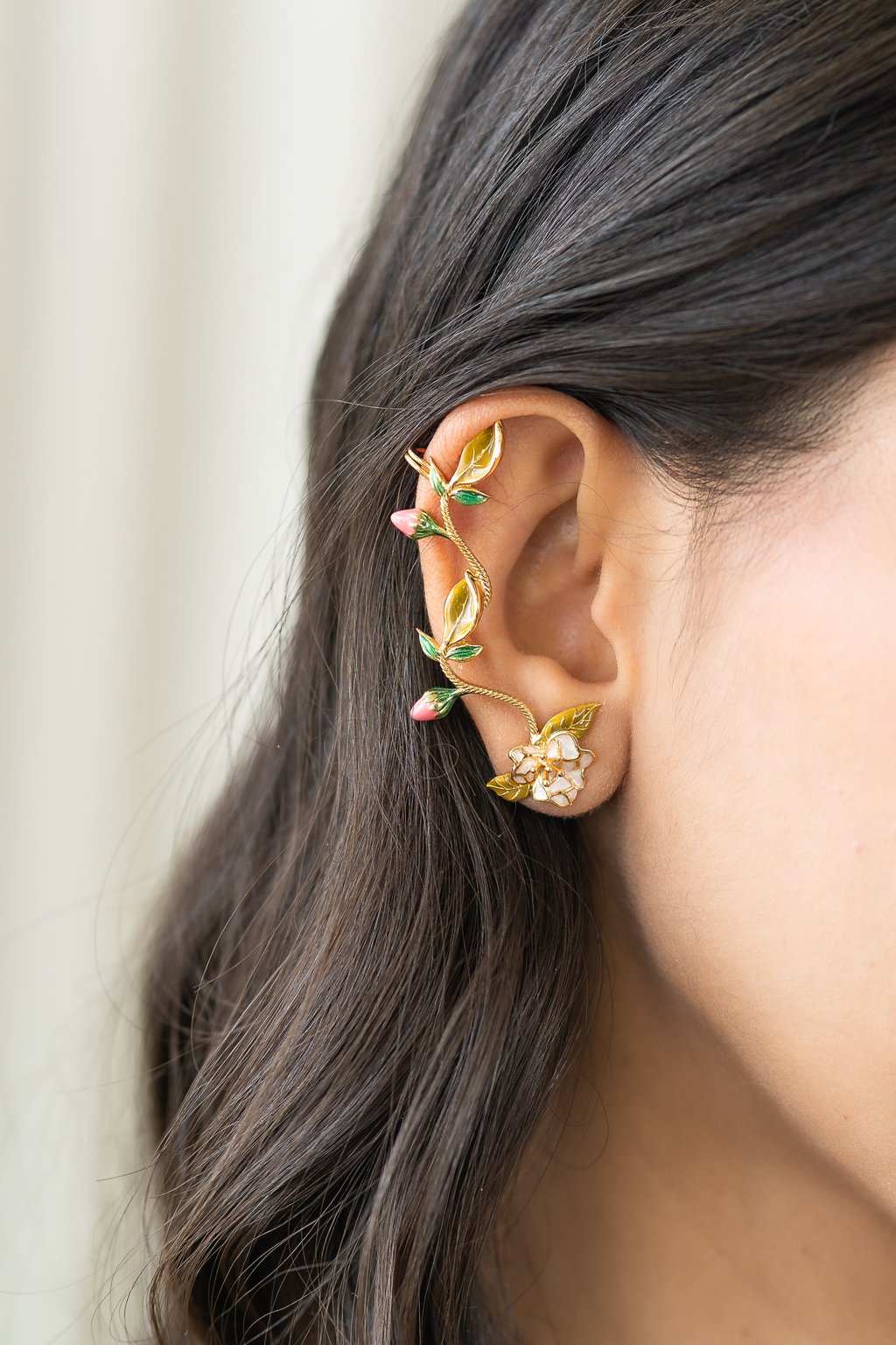 Mini Spring Ear Cuff - Pearl White