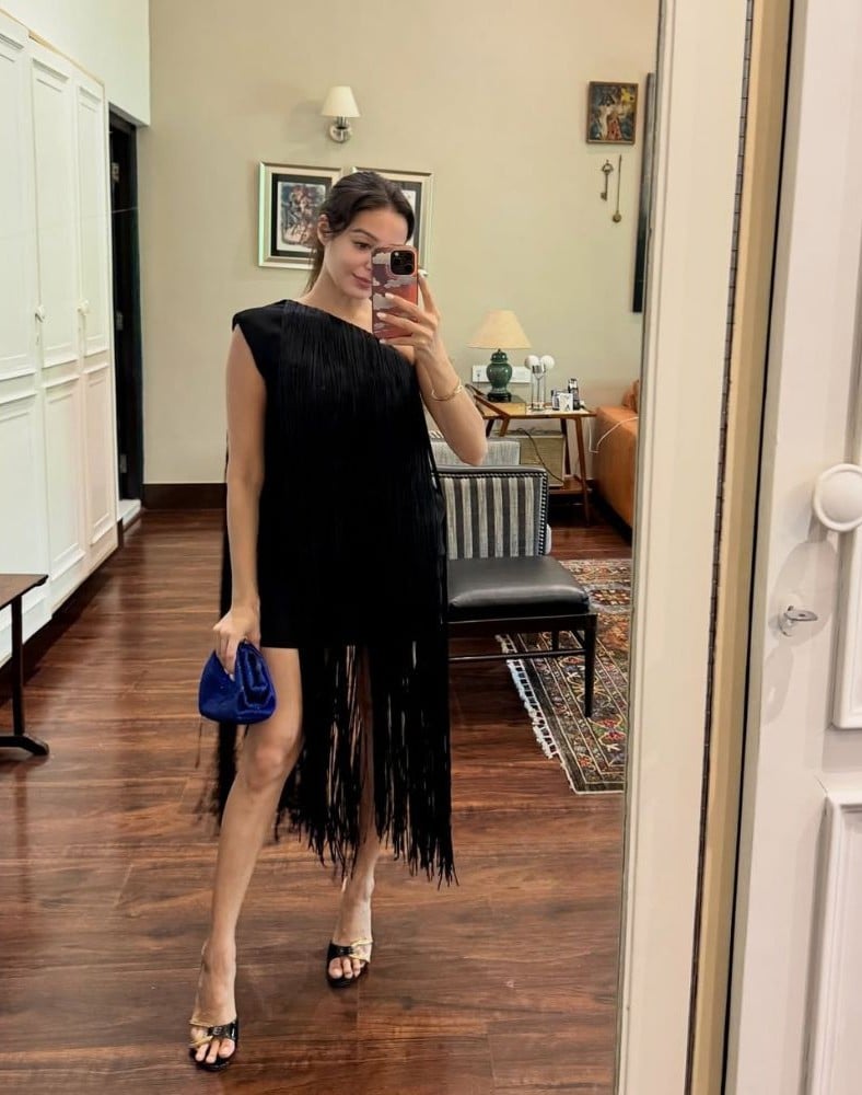 Figure Form Bandage One Shoulder Fringe Mini Knit Dress