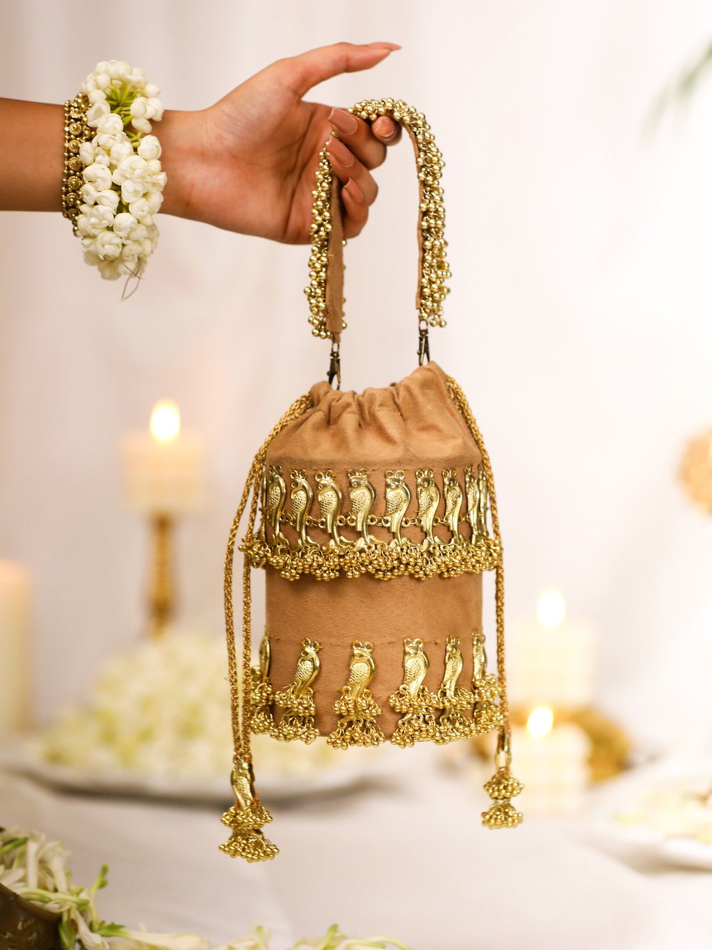 Yashvi (Potli)