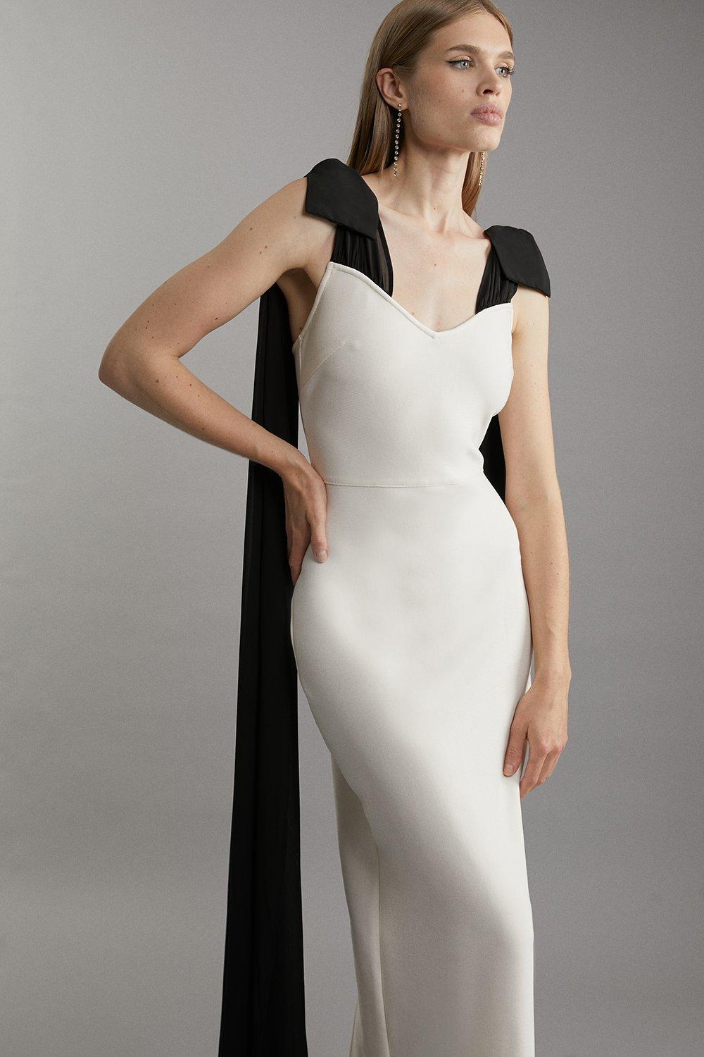 Bandage Figure Form Knit Midaxi Dress with Chiffon Cape