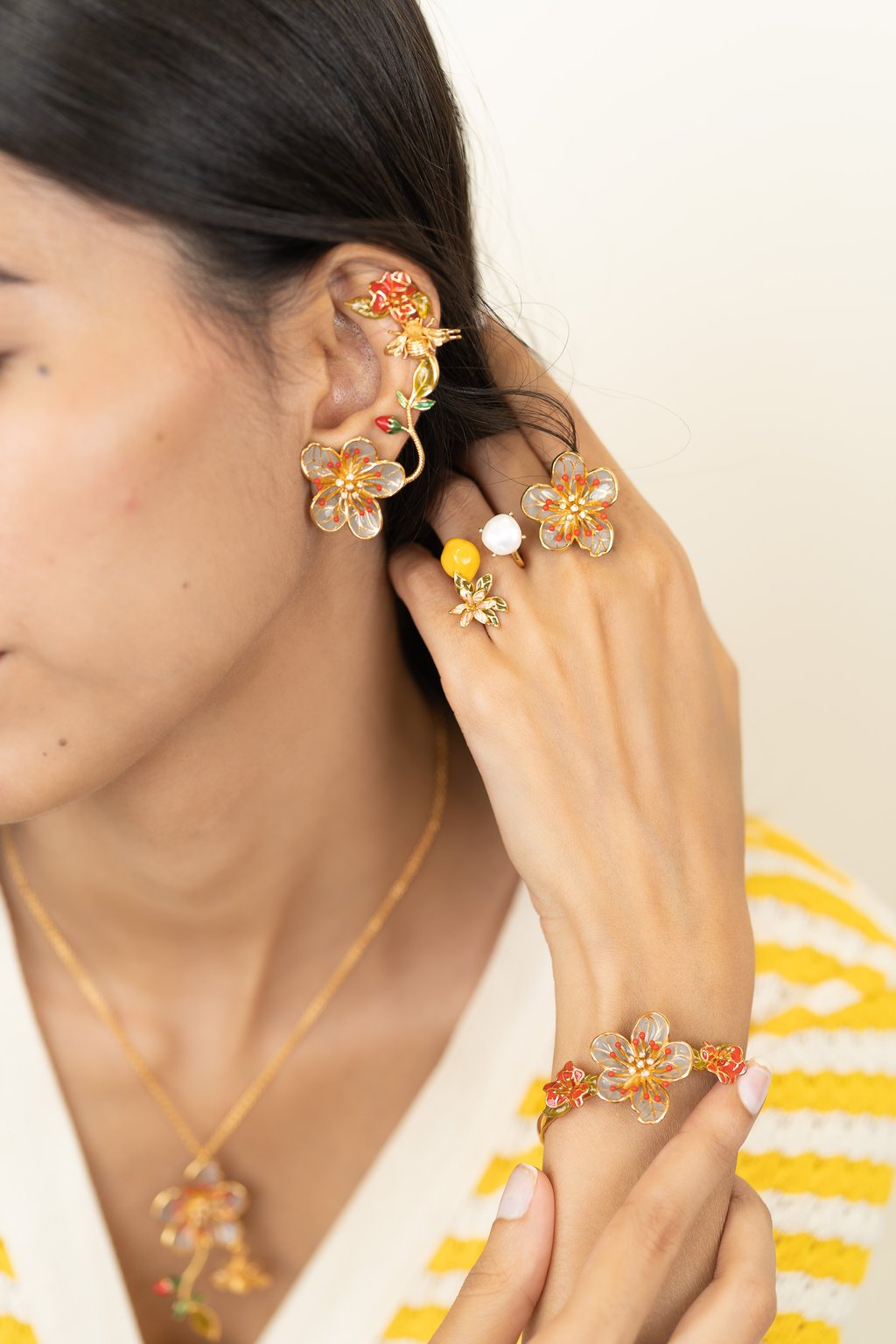 Oona Floral Ear Cuff - Grey