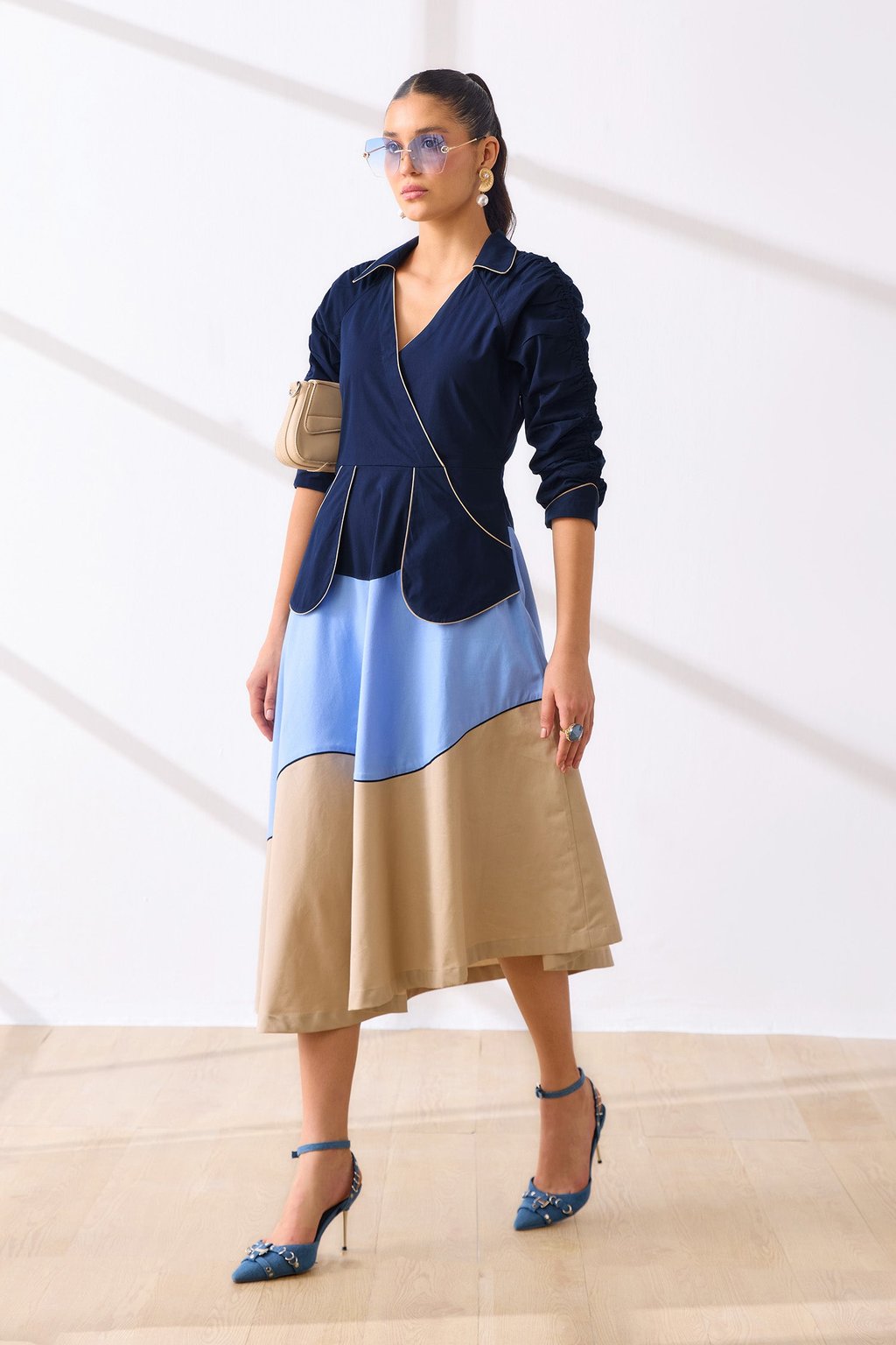 Her Dress Navy & Beige