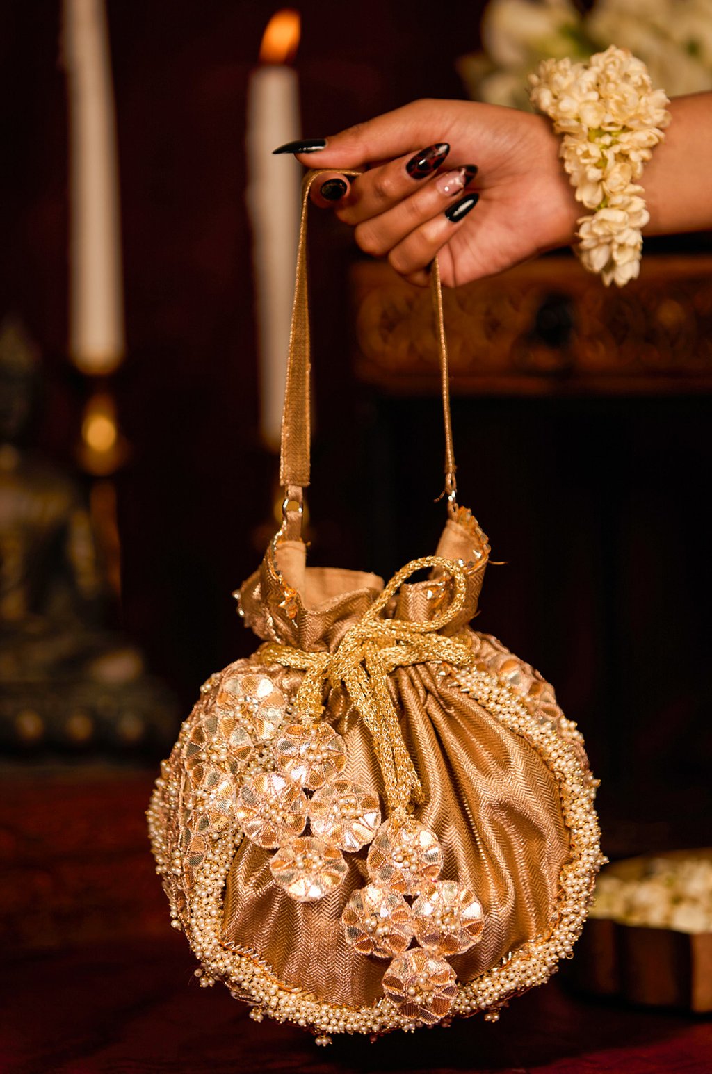 Vedika (Potli)