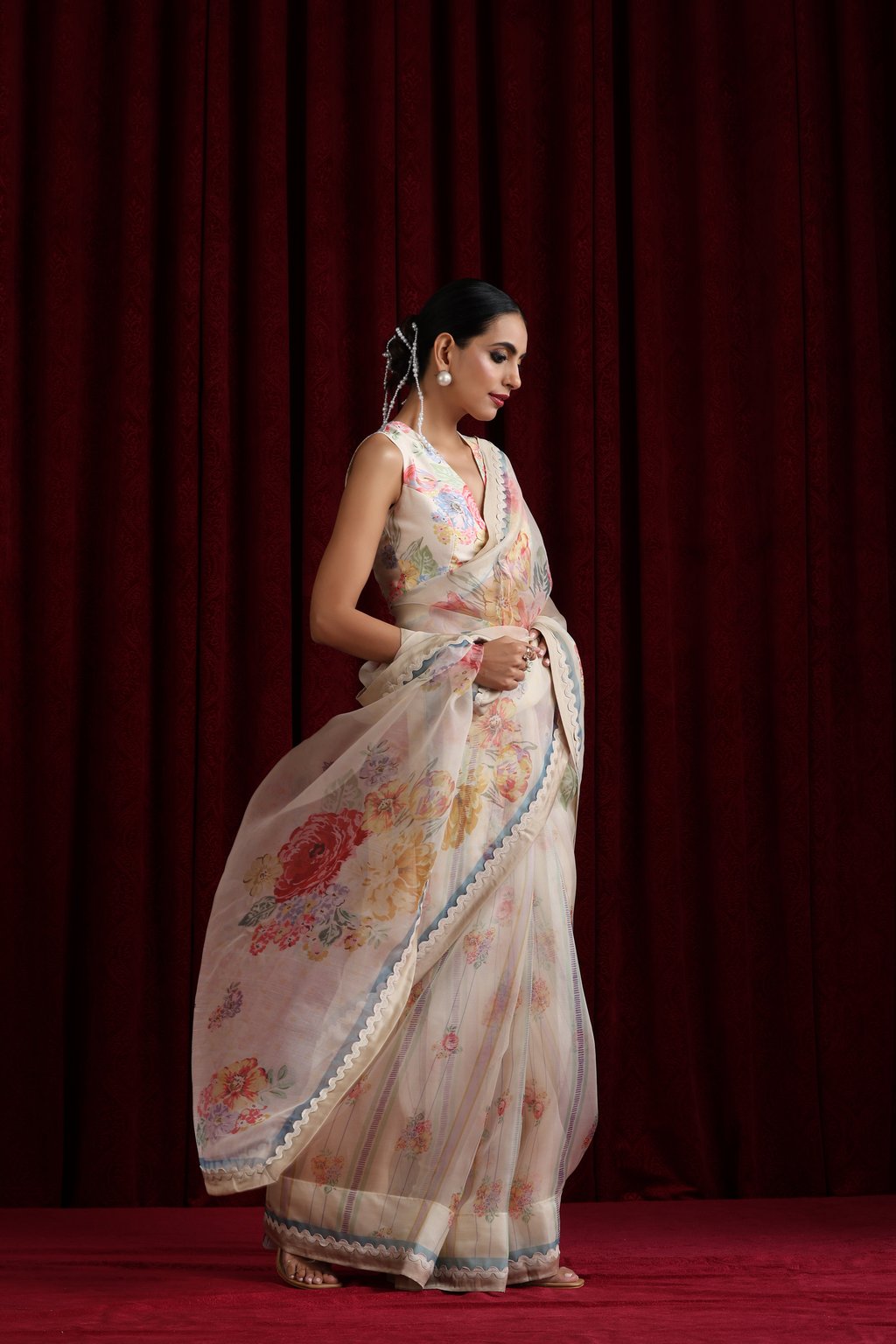 Mohtarma'S Rose Garden Saree Set
