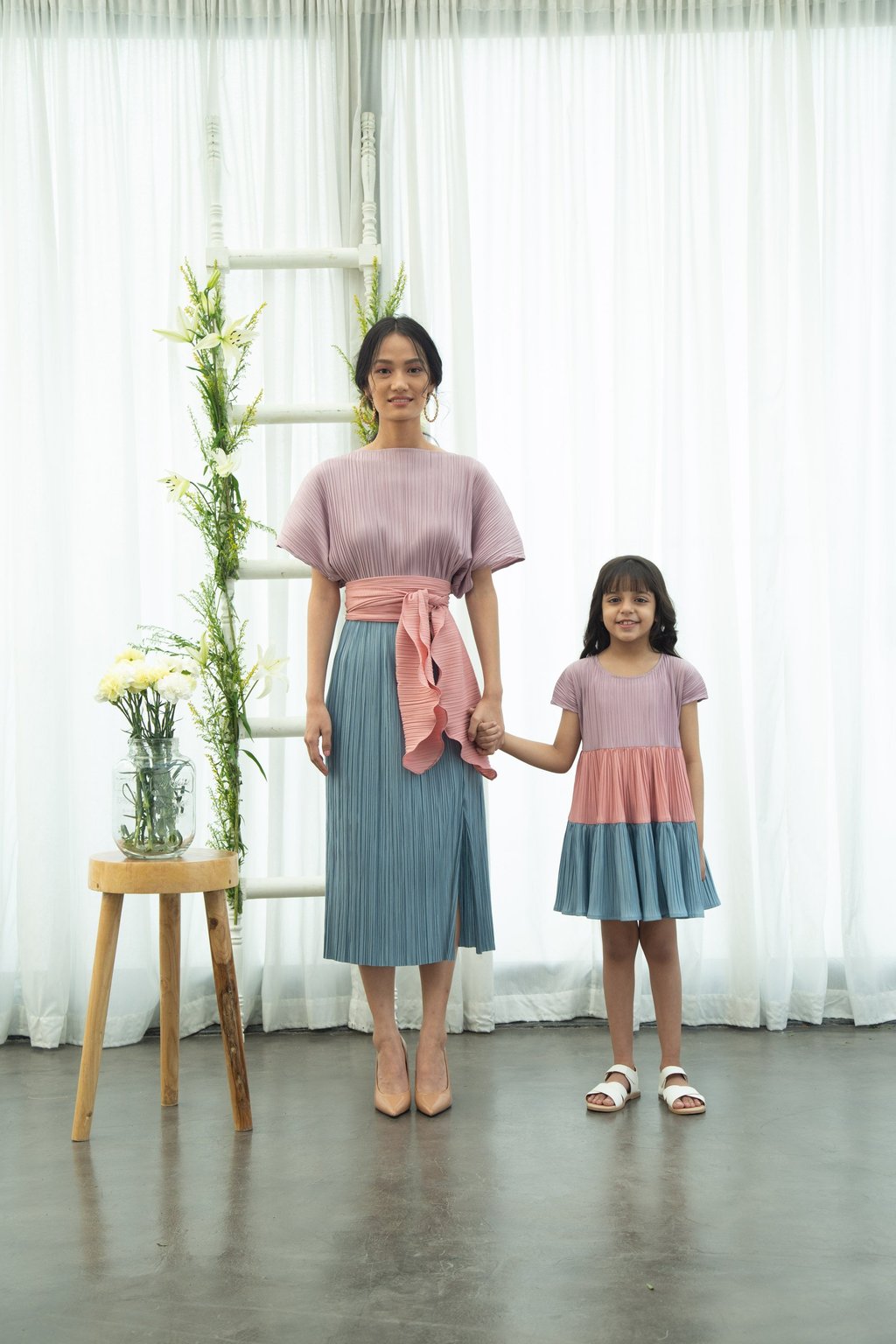 Pleats Dress with Belt