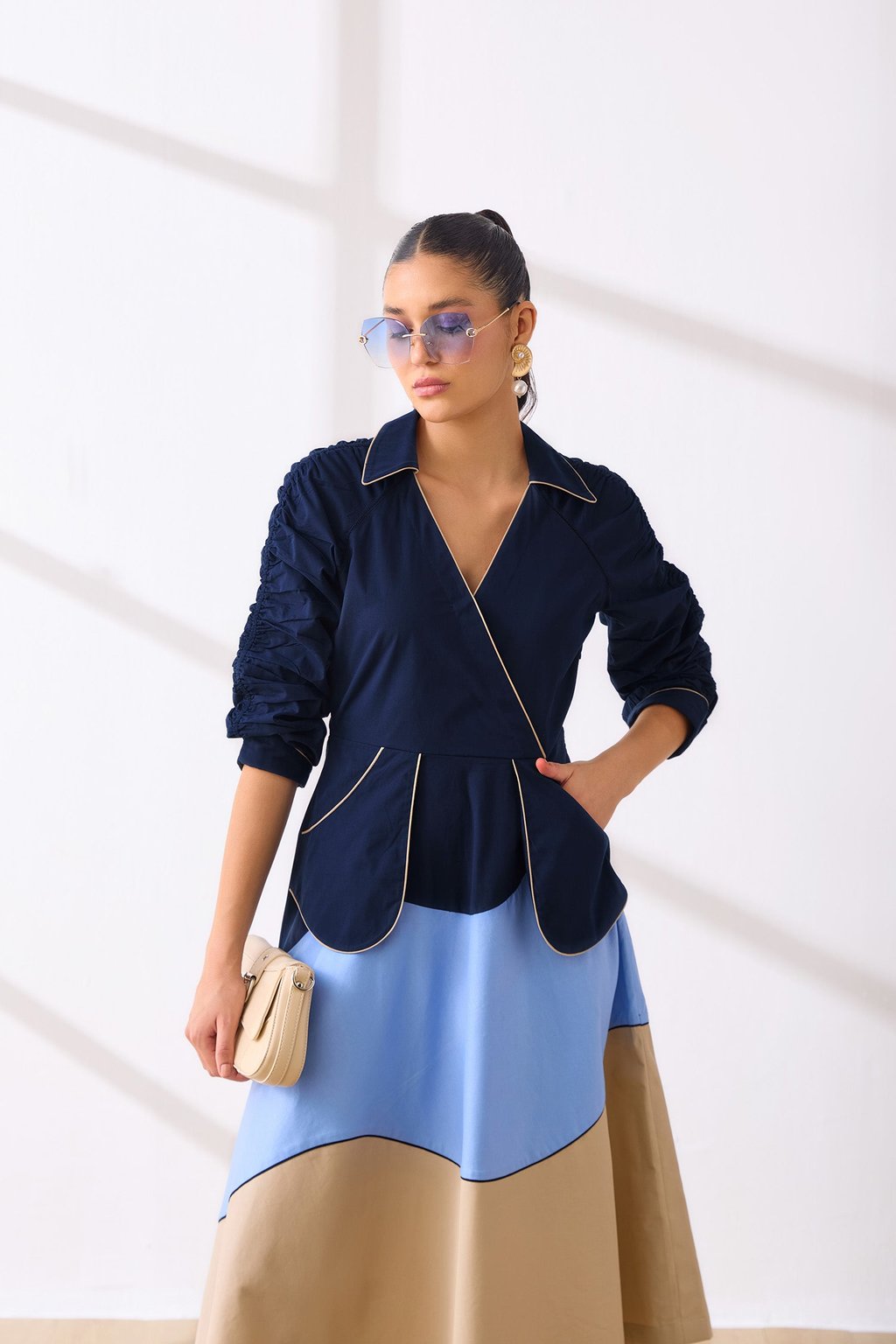 Her Dress Navy & Beige