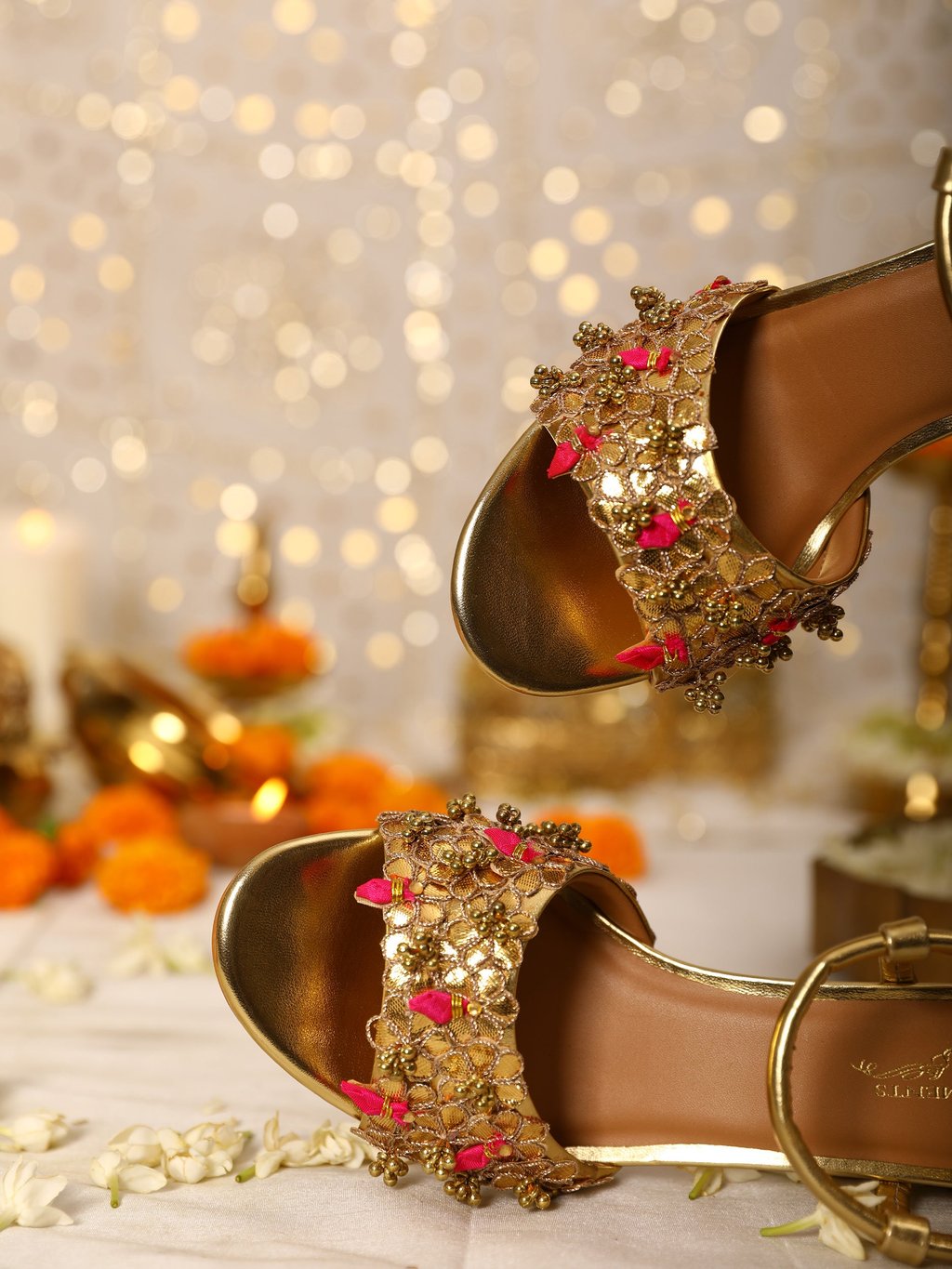 Jasmine (Heel)