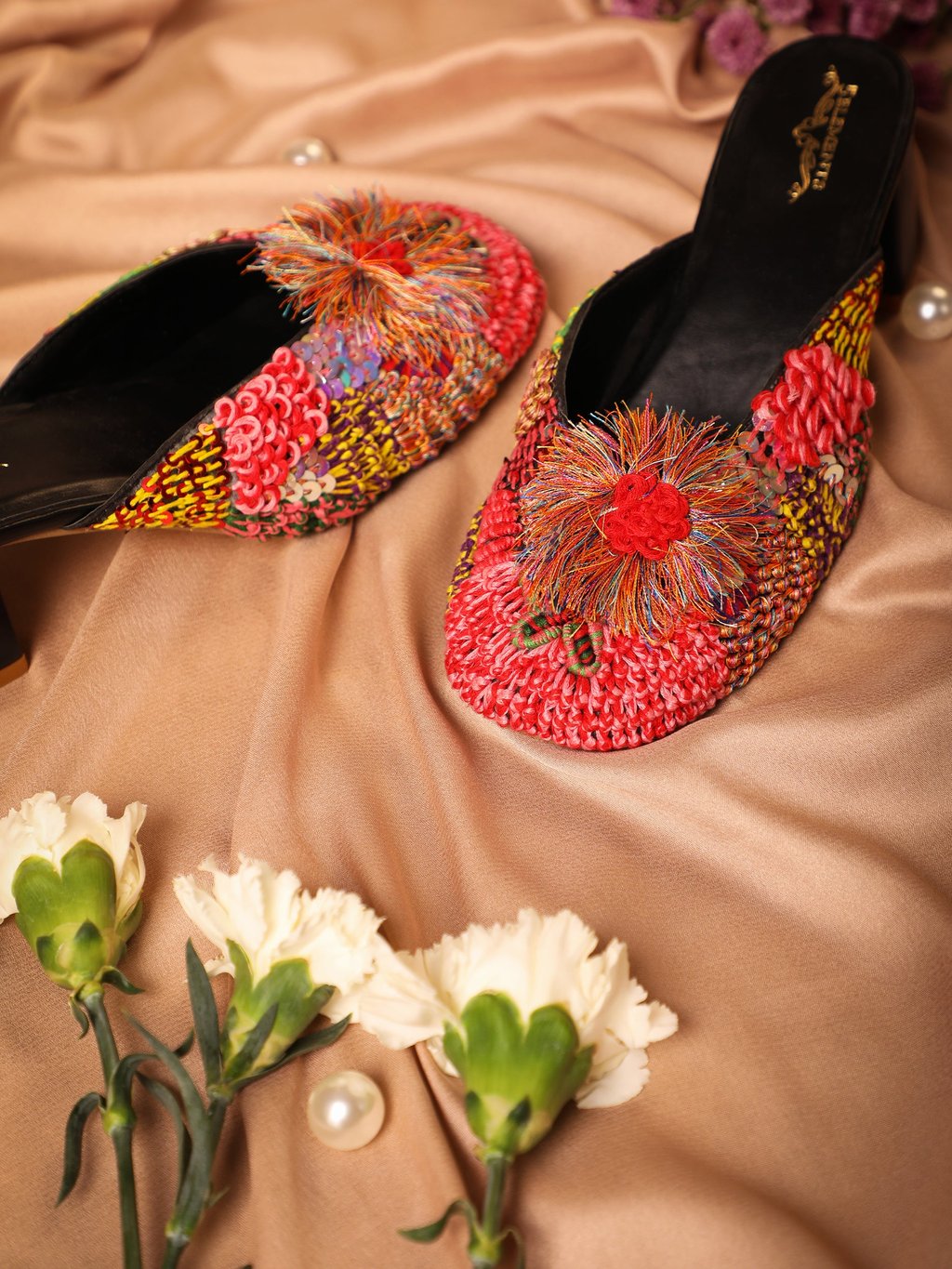 Inaayat (Mule Heel)