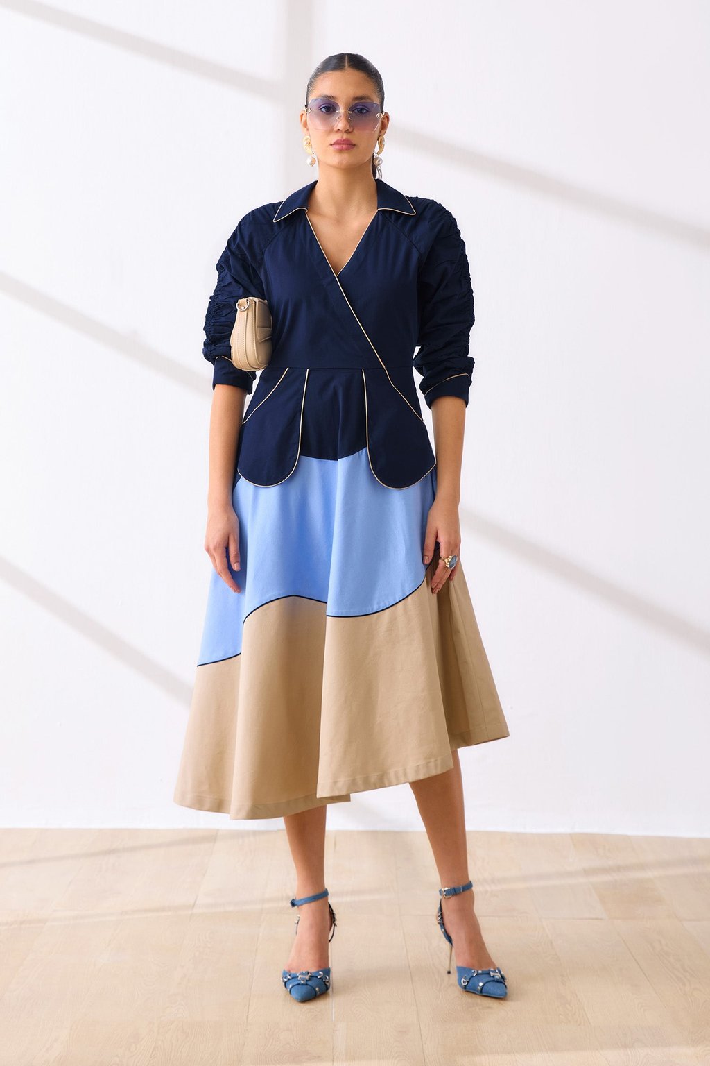 Her Dress Navy & Beige
