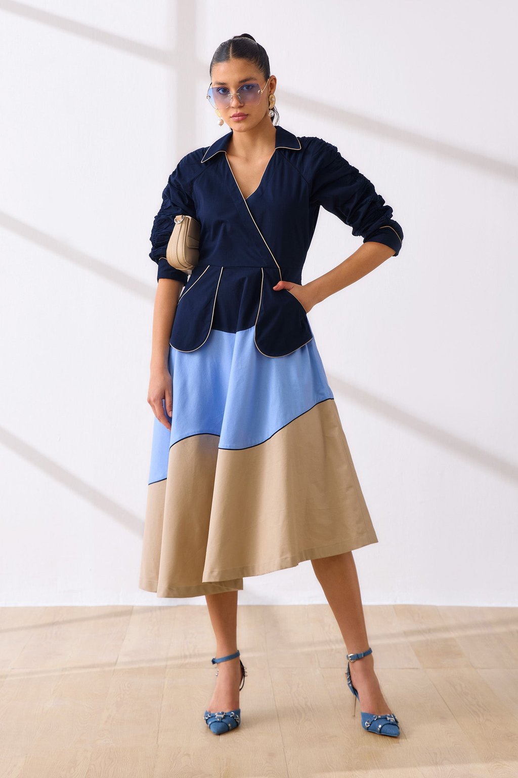 Her Dress Navy & Beige