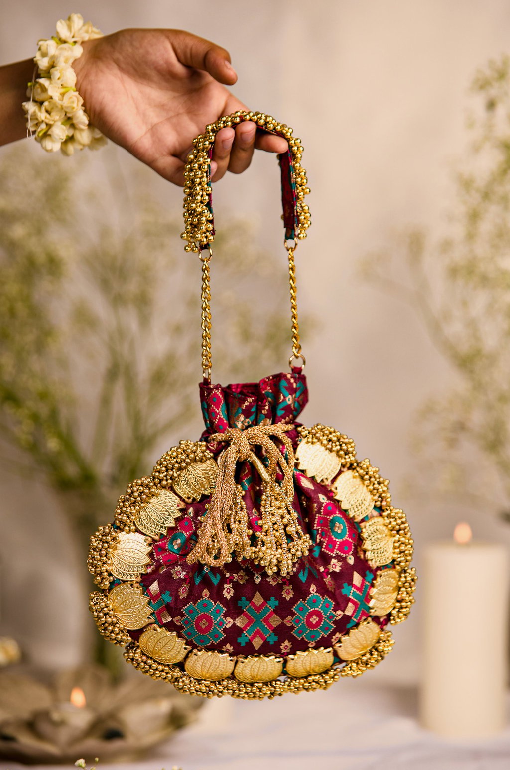 Avika Wine (Potli)