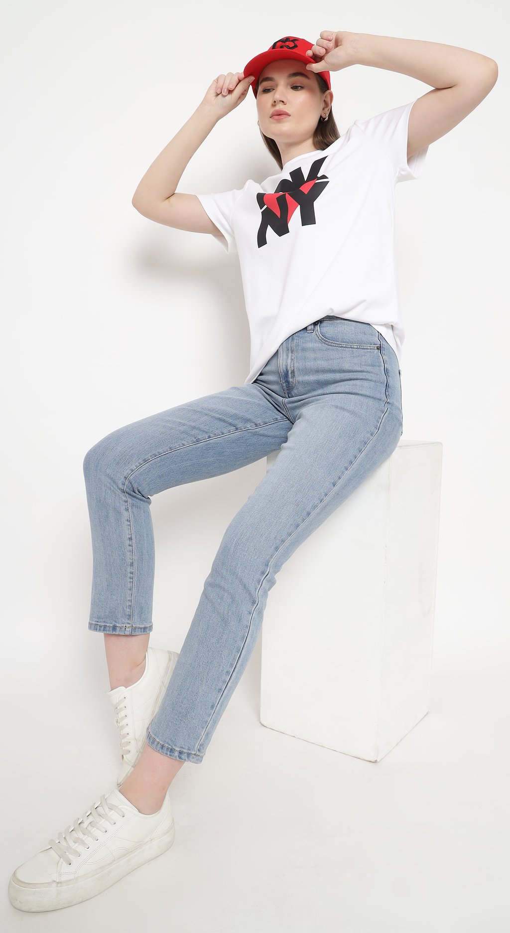 Heat Of Ny Logo T-Shirt