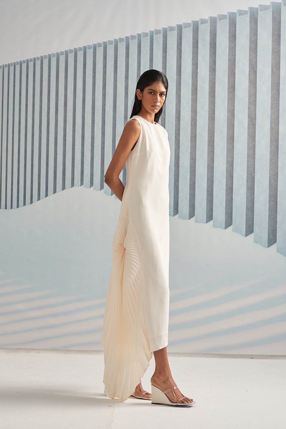 Circular Detail Pleats Gown