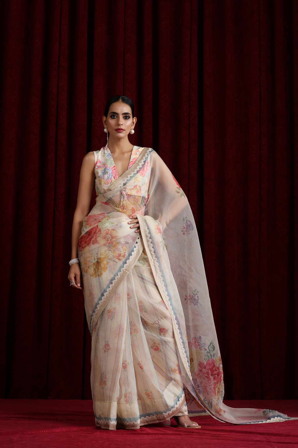 Mohtarma'S Rose Garden Saree Set