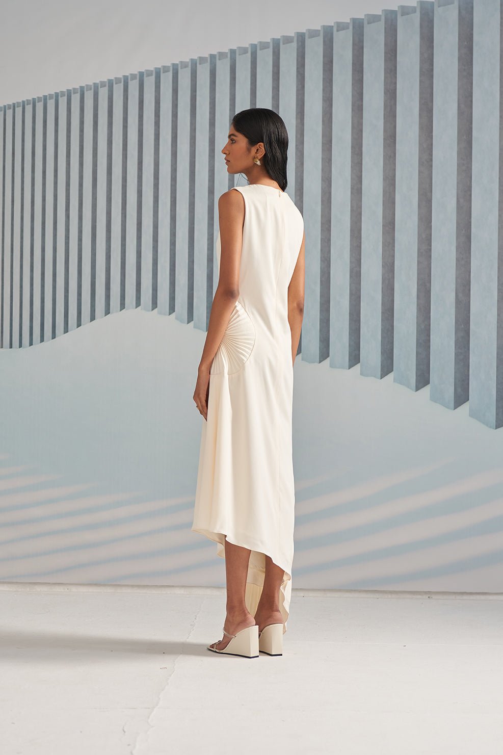 Circular Detail Pleats Gown