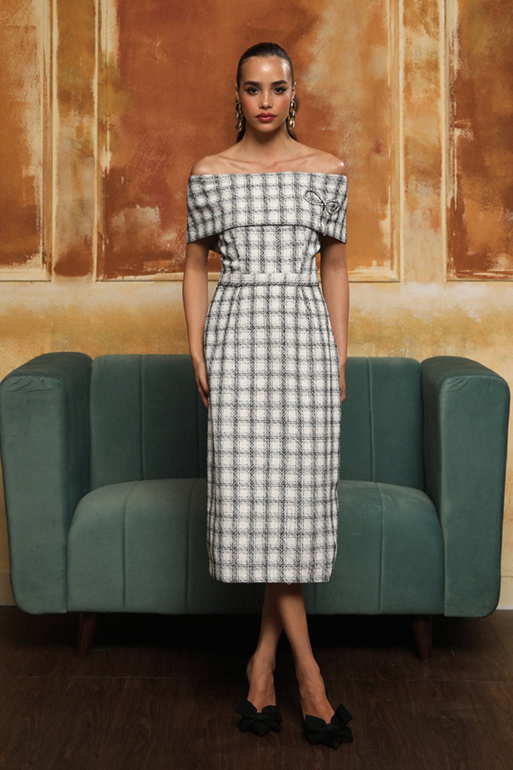 Off the Shoulder Tweed Midi Dress