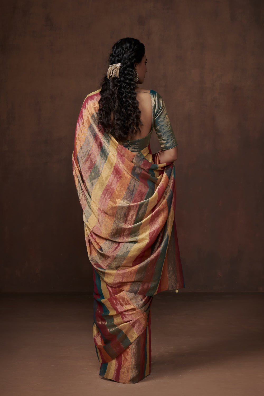 Dhyuti with Blouse Fabric