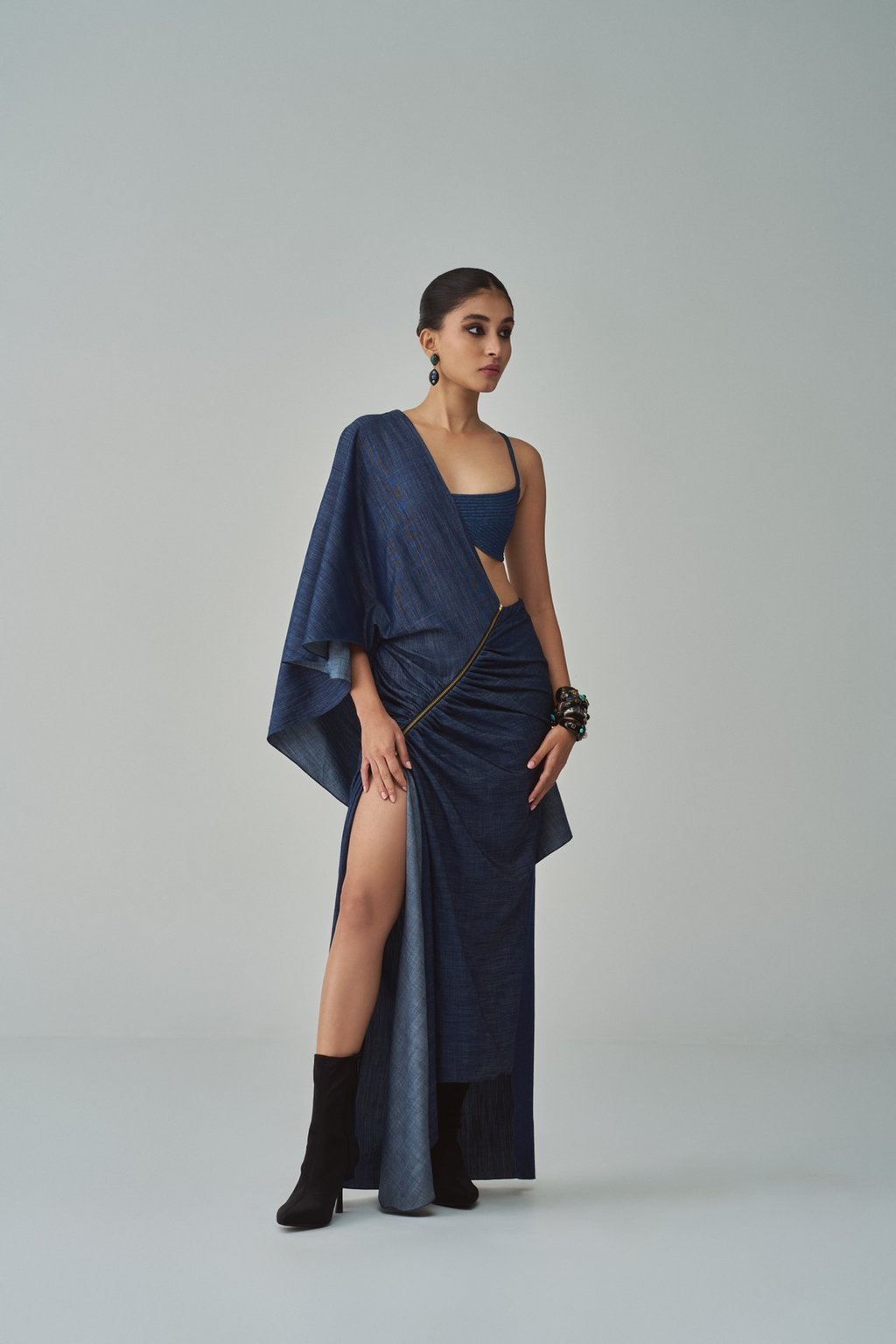 Lara Sari Blue
