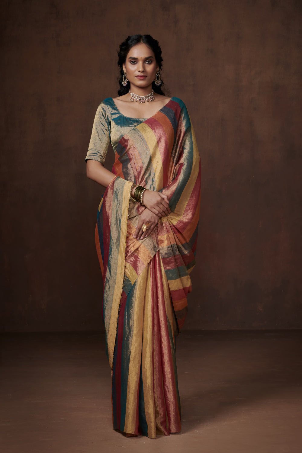 Dhyuti with Blouse Fabric
