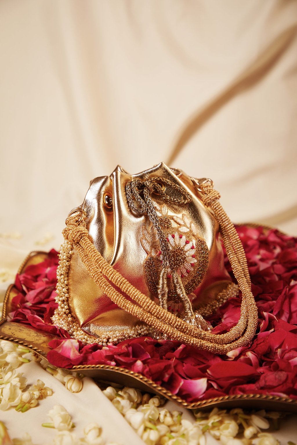 Crown (Potli)